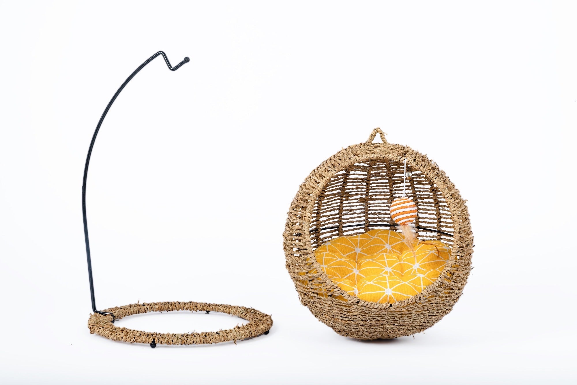 Panier suspendu rond tissé  Lit pour chat et litière pour animaux.
