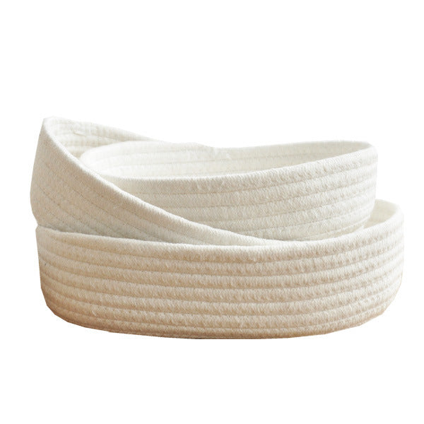 Lit en panier tissé à la main