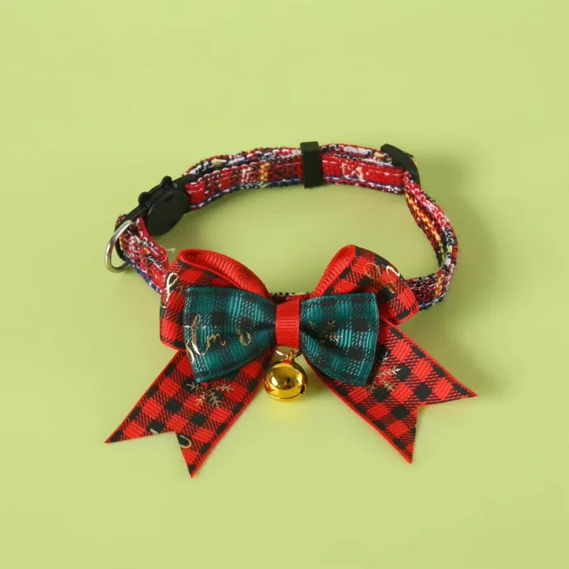 Ensemble écharpe et jupe de sapin assorties pour chien - Bandana à carreaux Père Noël et bonhomme de neige