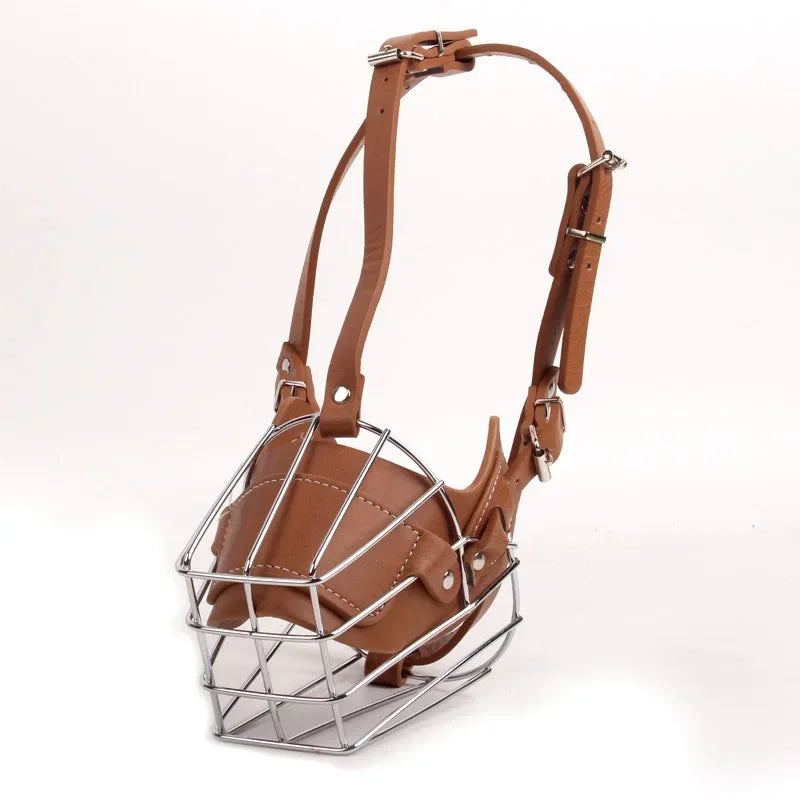 Muselière anti-morsure en cuir et métal réglable