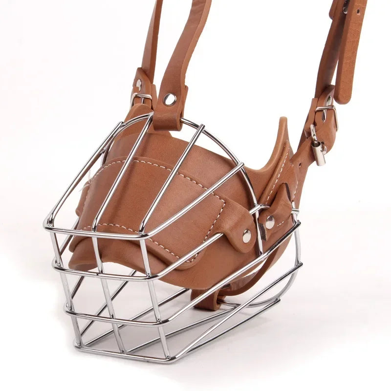 Muselière anti-morsure en cuir et métal réglable